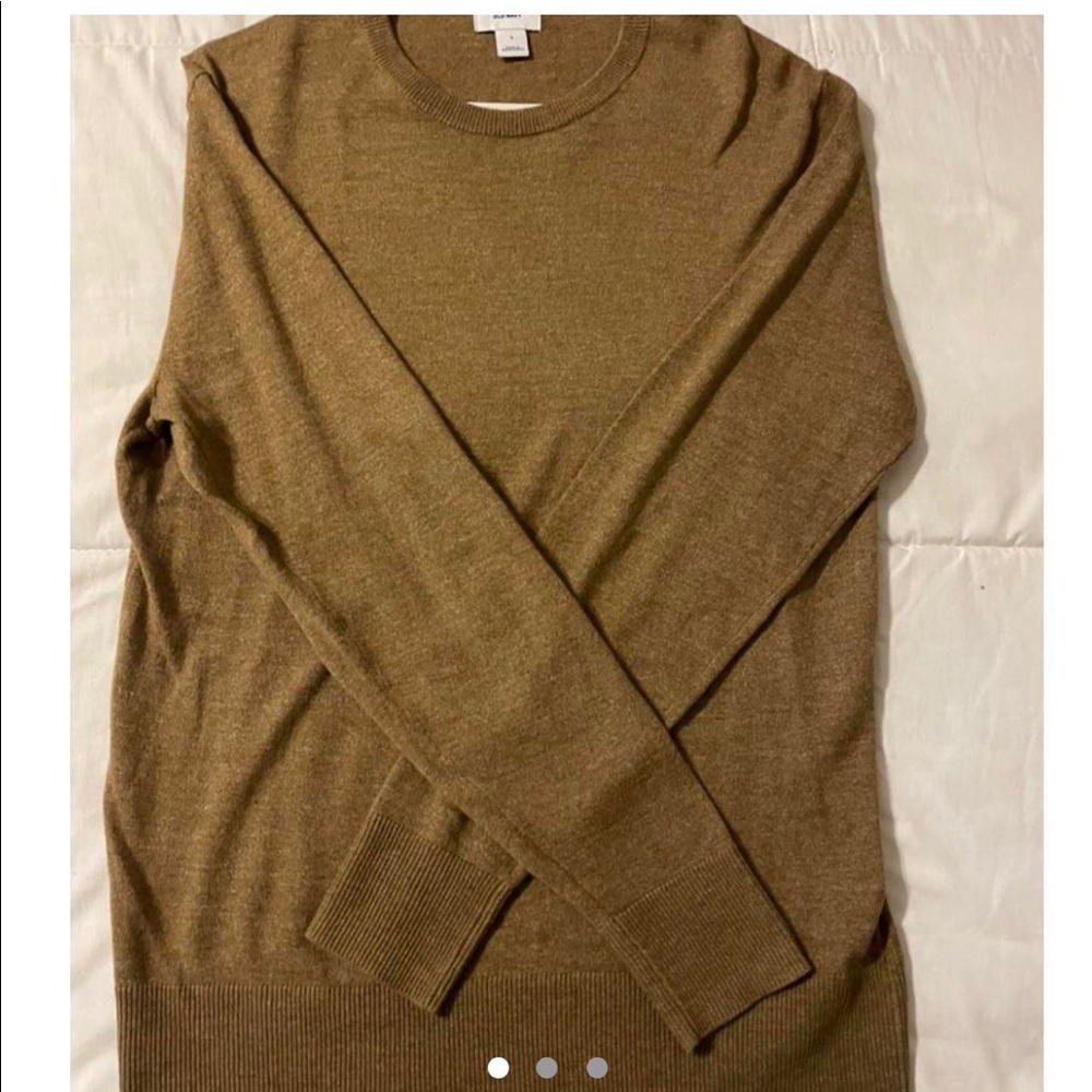 Long sleeve shirt.. soft sweater material